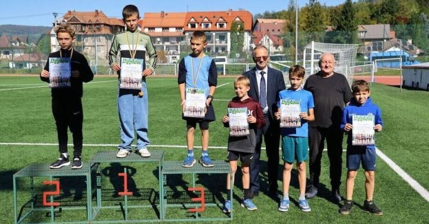 29 września na Stadionie Miejskim w Rabce-Zdroju i przyległych terenach odbyły się Otwarte Biegi Przełajowe o Puchar Burmistrza Rabki-Zdroju – runda jesienna. W zawodach wzięli udział uczniowie z Rabki-Zdroju oraz wielu miejscowości regionu.